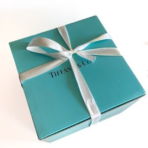 Iconic Blue Tiffany’s EMPTY Box - Perfect for Holiday / Christmas Giftbox